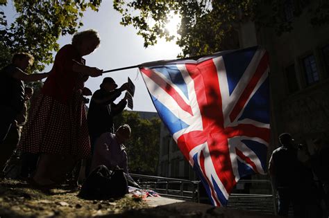 britains supreme court  thrust  center  brexit debate   york times