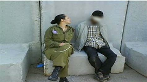 Israeli Military Blasts Ex Soldiers Photos With Palestinian Prisoners