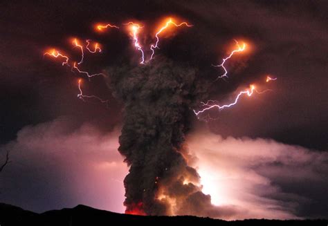 volcanic lightning  science   spectacular phenomenon