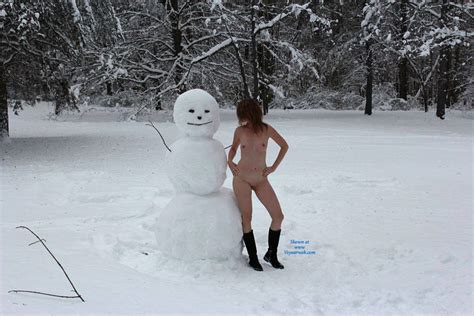 Lucky Snowman With A Woman March 2014 Voyeur Web Hall