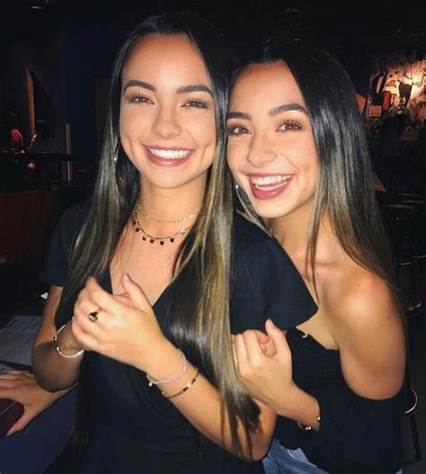 Sisters Goals Twin Sisters Cute Twins Bella Twins Merrill Twins