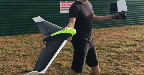drone parrot disco pilotato  glte  una modifica da  euro quadricottero news