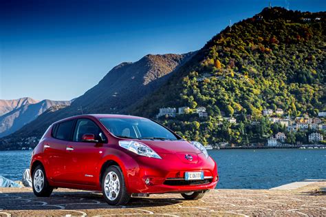nissan celebrates  electric vehicle sales  europe car dealer magazine