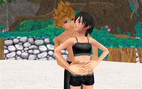 Roxas And Xion At The Beach By Lenore Leonhart On Deviantart