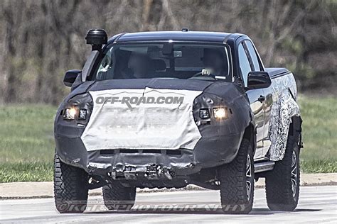 chevy colorado zr bison spied testing upgraded  road gear