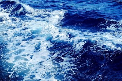 air laut asin kok bisa ya  penyebab alasan ilmiahnya