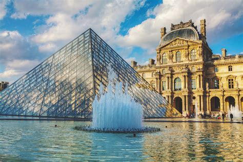 paris louvre museum puts entire collection  art time  time  doha