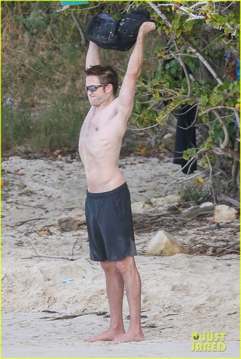 Robert Pattinson Bares Ripped Body While Shirtless In Antigua Photo