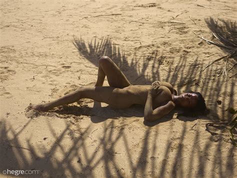 kiky in sand sculptures by hegre art 12 photos erotic beauties