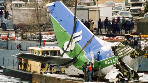 otd   air florida flight  crashes  water  takeoff  washington dc killing