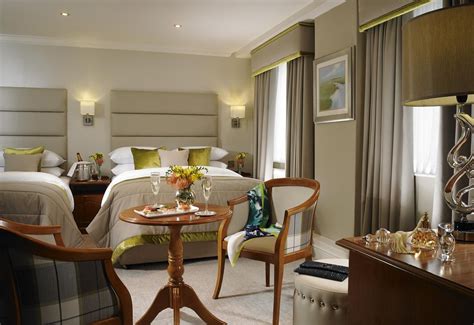 buswells hotell dublin set   heart   city buswells hotel offers easy access