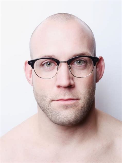 22 Pictures That Prove Glasses Make Guys Look Obscenely