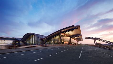 hamad international airport  qatar worlds  luxurious cnn