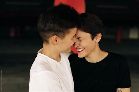 real lesbian couple in love del colaborador de stocksy alexey kuzma
