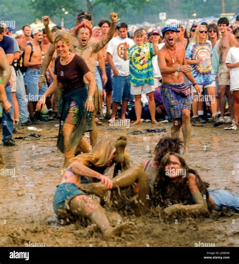 concert goers at the 25th anniversary concert of woodstock
