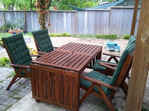 restore dry faded wooden outdoor furniture