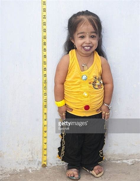 adorable photos of world s smallest woman and her husband