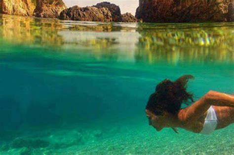 Bikini Babes Underwater Photo Goes Viral For All The Wrong Reasons