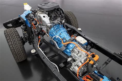 jeep shows plug  hybrid  wrangler xe talks batterys ac system