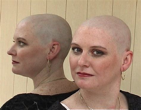 Pin By David Connelly On Hairdare Bald Women In 2020 Shot Hair
