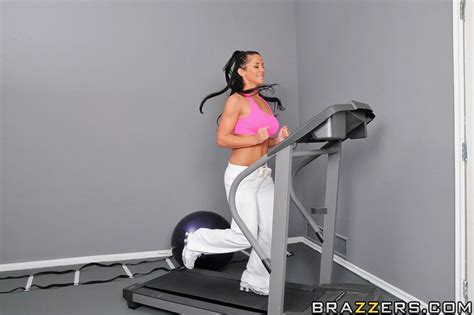 Aero Boob Ic Workout Free Video With Savannah Stern