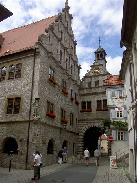 marktbreit rathaus mit stadttor erbaut von  bis  durch hans