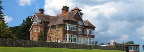 staffed catered venues luxury retreats  beautiful house