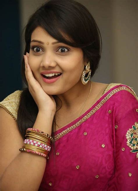 telugu actress priyanka sexy stills in pink saree south indian actress