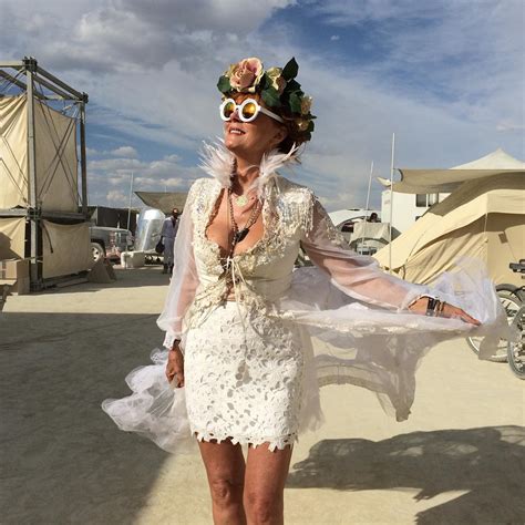 10 celebrities you could see at 2016 burning man photos
