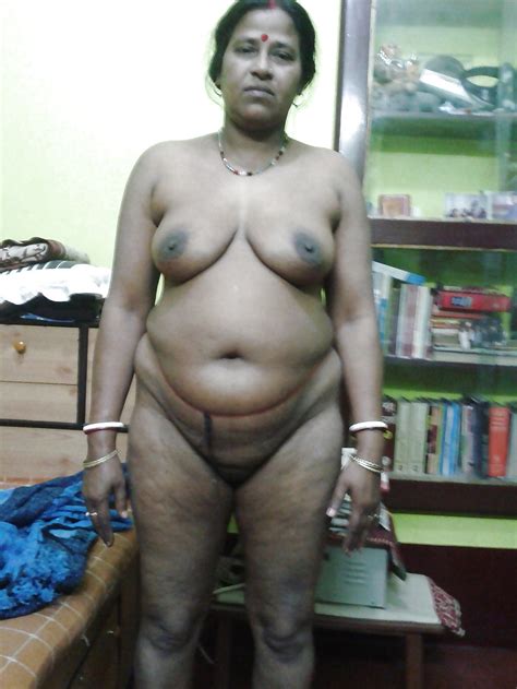 bong aunty wife nude 04 in gallery mature indian chubby housewife picture 4 uploaded by