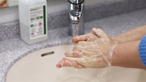 dont panic wash  hands health care officials  dealing