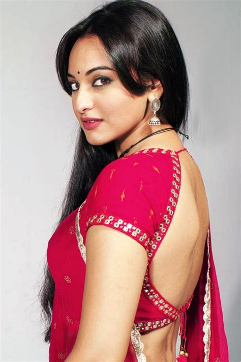 sonakshi sinha sexy hot bikini photos wallpapers and pictures 2011 hotfemale