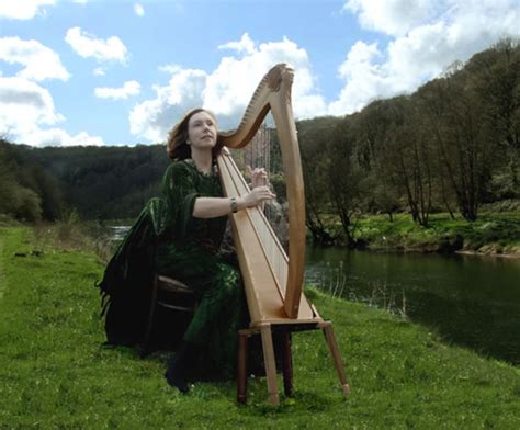 outstanding celtic songs artists   spinditty