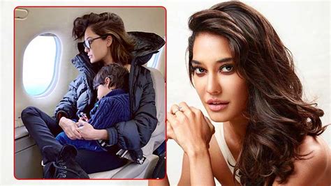 Lisa Haydons Sexy Pictures From Vacay With Son Zack Breaking The Internet