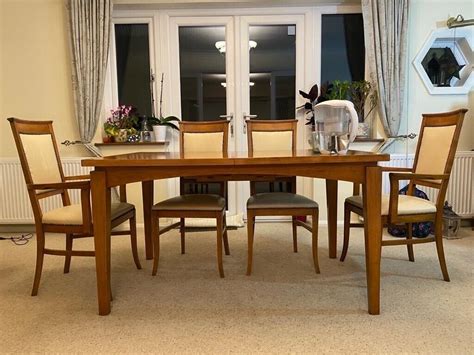 solid wood dining table   chairs  wollaton nottinghamshire