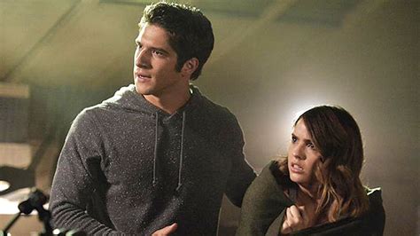 ‘teen wolf scott and malia shower scene scoop from shelley hennig