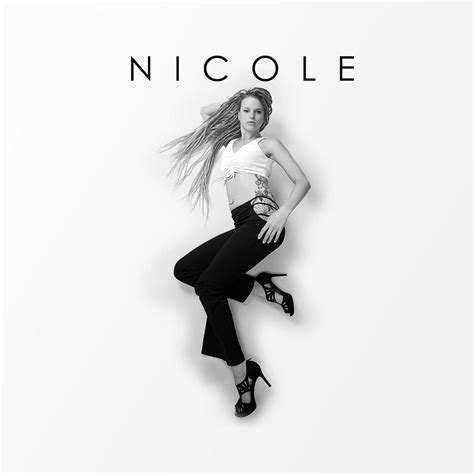 Nicole Model Page