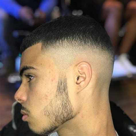 coolest skin fade haircuts  men august