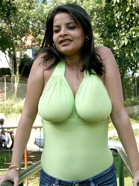 Diya Butt Hot Cleavage Show Super Hot Photshoot Pics Noryana Farlina