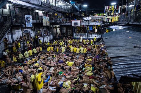 3 800 Inmates Crammed Into A Philippine Jail Built For 800 The Atlantic