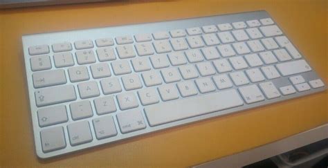 apple wireless keyboard  genuine  northolt london gumtree