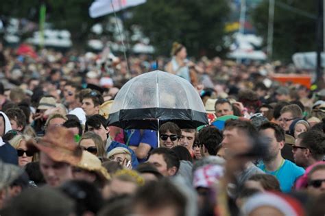 glastonbury festival 2013 top tips to survive rainy weather metro news