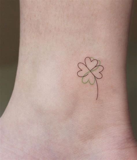 leaf clover tattoos     theyre  popular