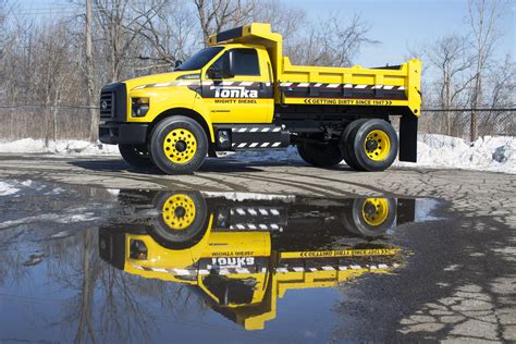 check   mighty ford   tonka truck  fast lane truck