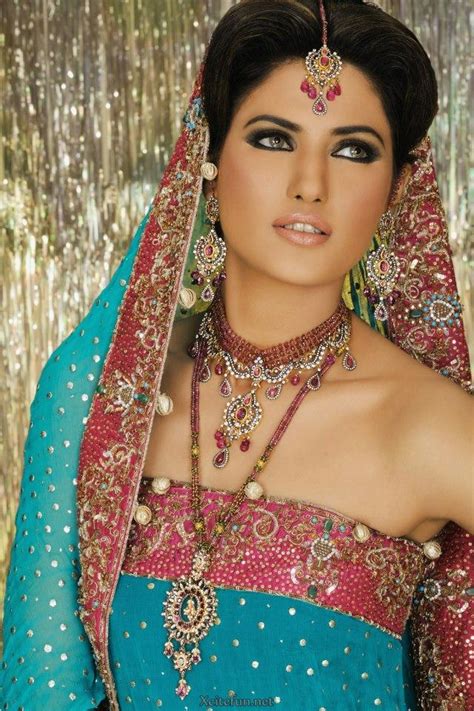 Pakistani Bridal Makeup And Jewelry Stunning Photos
