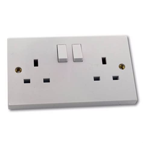 esr   white  uk  pin switched electric wall socket electrical world