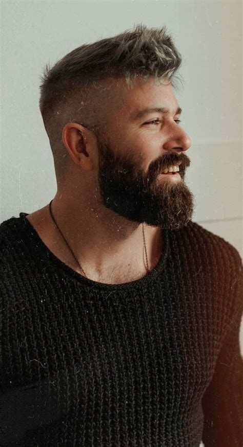 Medium Beard For Men In Summer 2019 Mens Hairstyles With Beard Hair