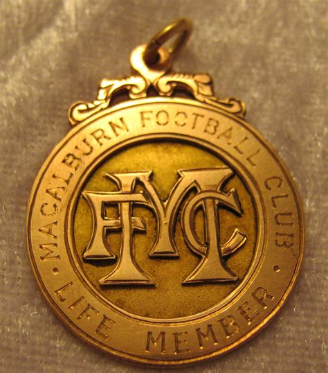amazingly rare vintage 9ct gold hobart football fob