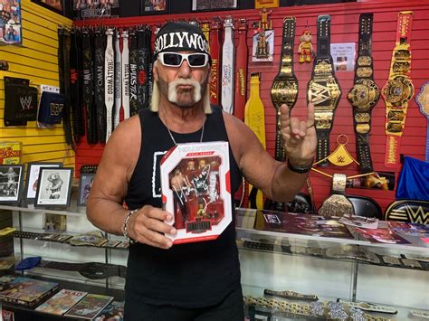 Hollywood Hulk Hogan Wwe Ultimate Edition 7 Signed Nwo Gear Hogan