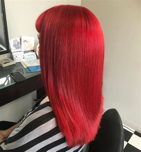 stunning bright red hairs blurmark